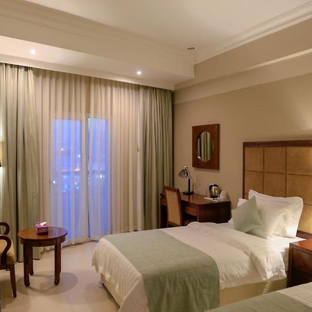 Muscat Inn Hotel Екстериор снимка
