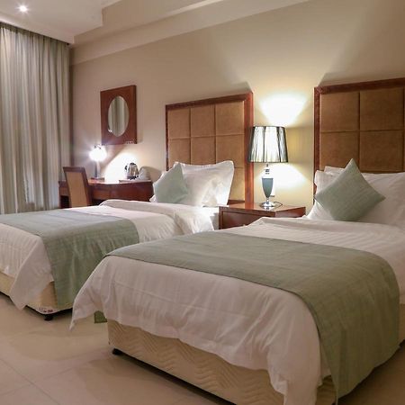 Muscat Inn Hotel Екстериор снимка