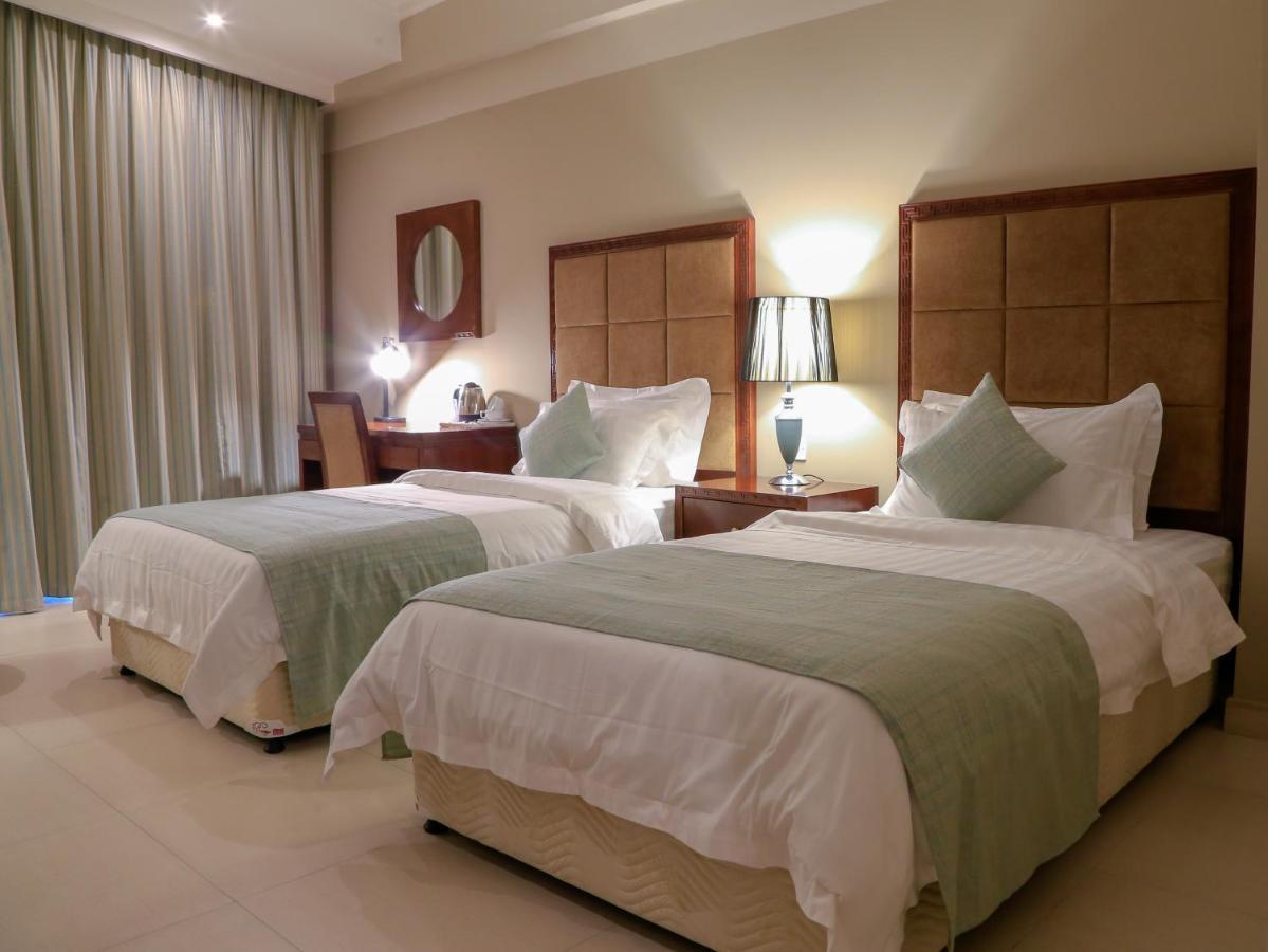 Muscat Inn Hotel Екстериор снимка